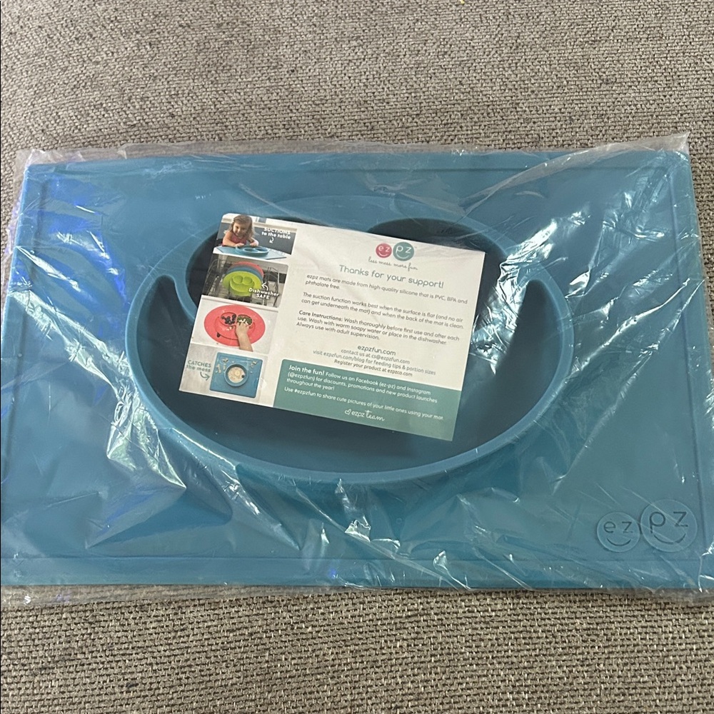 EZPZ Blue Silicone Placemat NEW